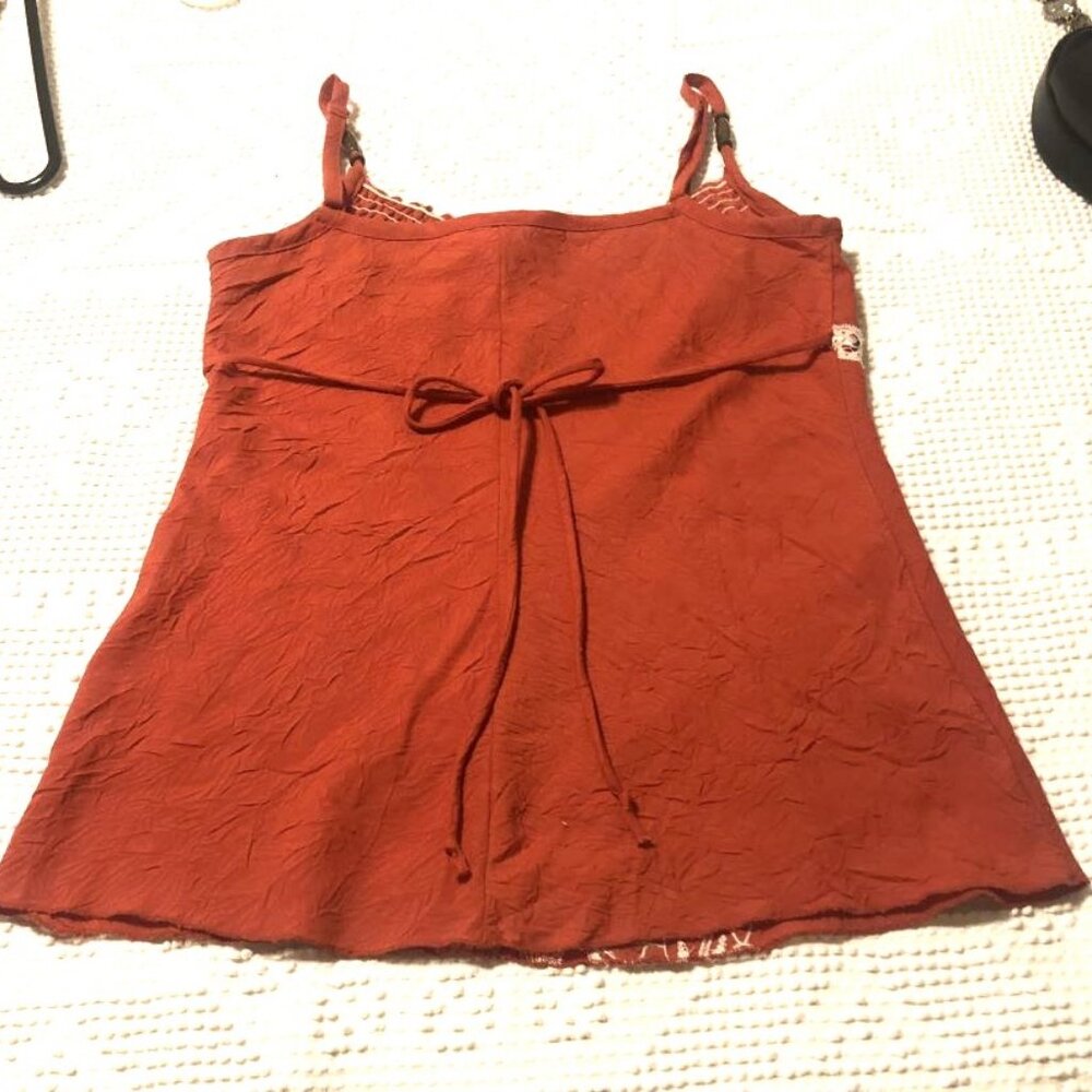 burnt orange sleeveless top - Picture 2 of 4